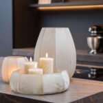 bombyxx-onyx-smokegrey-bowl-vaas-candle-sfeerfoto-tjkinterior