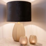 bombyxx-onyx-tafellamp-frosted-smoke-tjkinterior