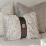 brons-kerst-kussen-stichting-vergeten-kind-tjkinterior