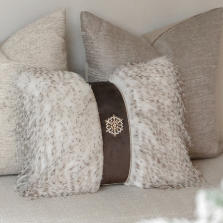 brons-kerst-kussen-stichting-vergeten-kind-tjkinterior