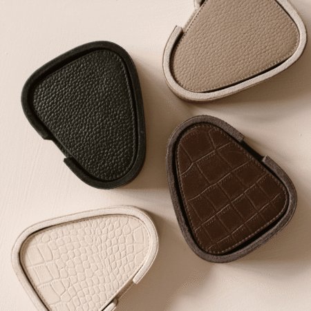 chamada-oragnische-onderzetters-lotte-zwart-tjkinterior