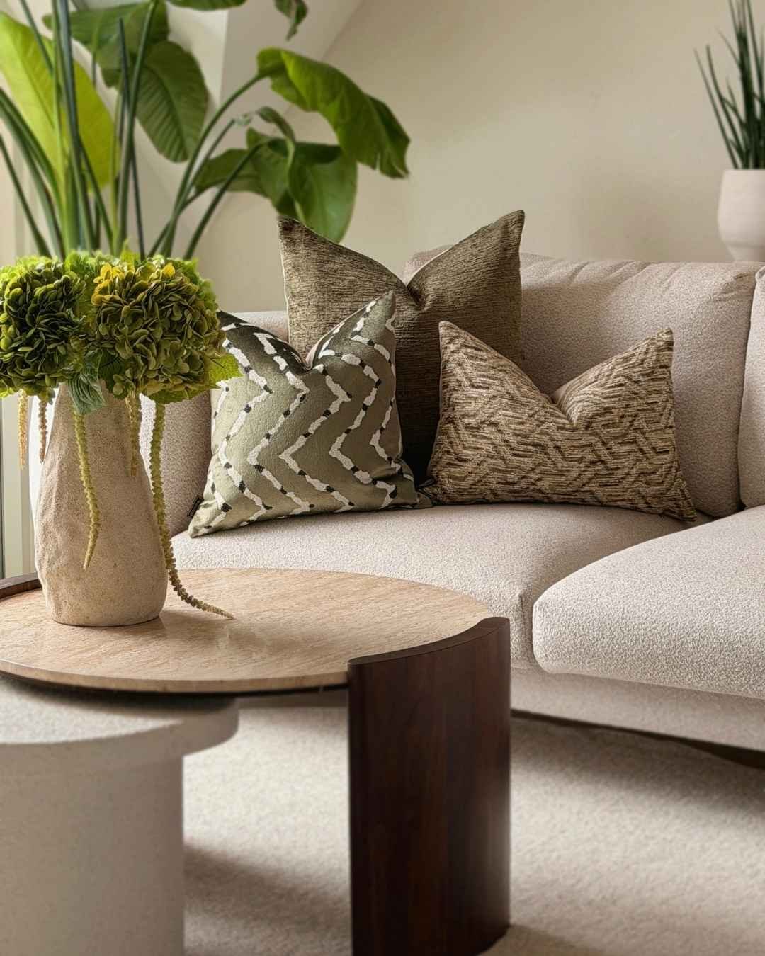 brons-kussen-olive-romee-ghaya-rowena-tjkinterior